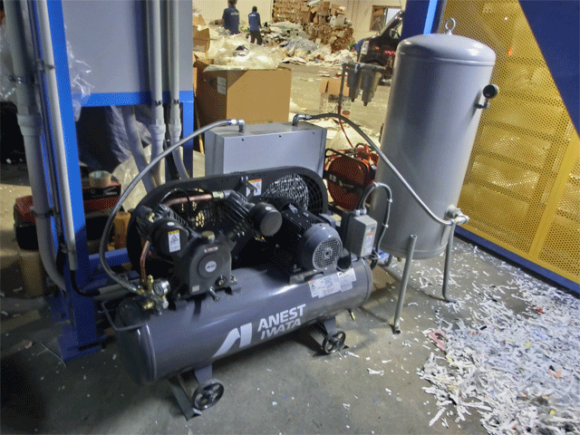 リサイクル業・給油式・安価コンプレッサー2.2kw(3馬力ドライヤ無)・TLP22EG-10導入事例写真
