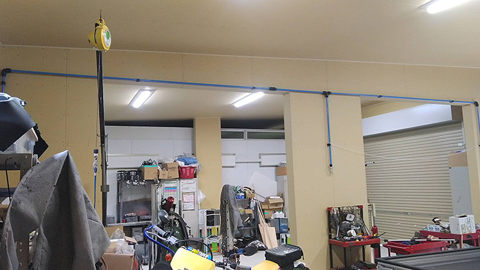 自動車板金塗装のエアー配管事例・DIY感覚で簡単施工できるアルミエアー配管